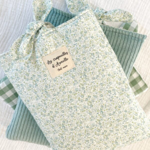 Pochette à livre fleurie vert clair