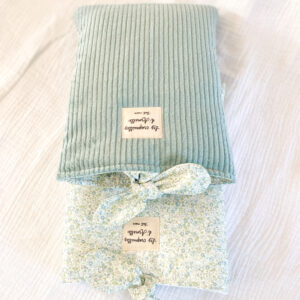 Pochette à livre velours et fleurie verte