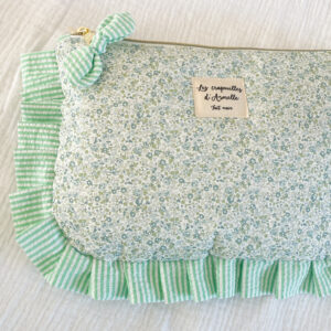 Pochette à volant  fleurie verte et rayé