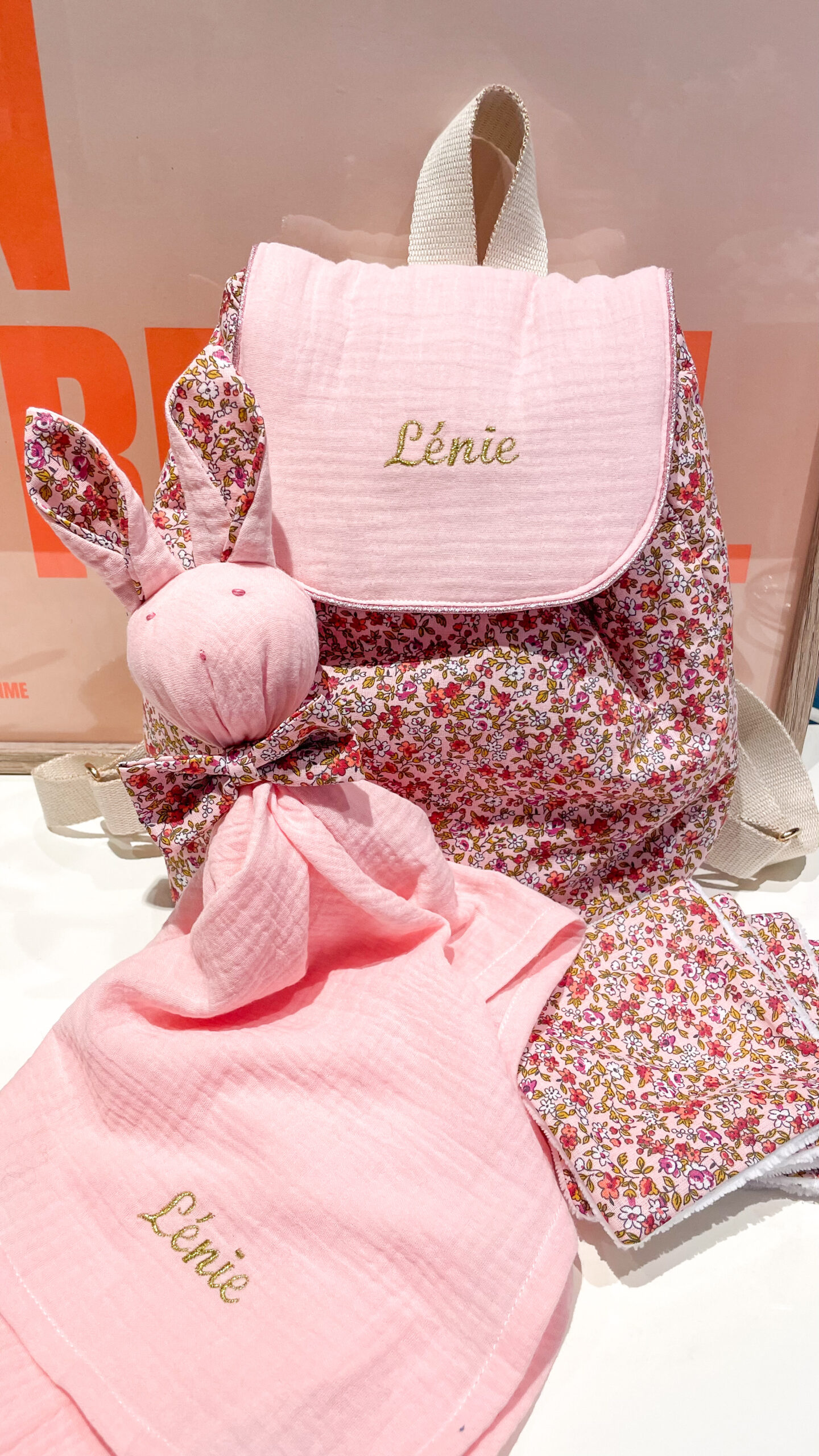 Lapin doudou d'Armelle imprimé. Doudou artisanal certifié CE par une sage-femme – Image 6